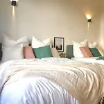 Luxurioeses Haus Im Trendviertel Appartamento