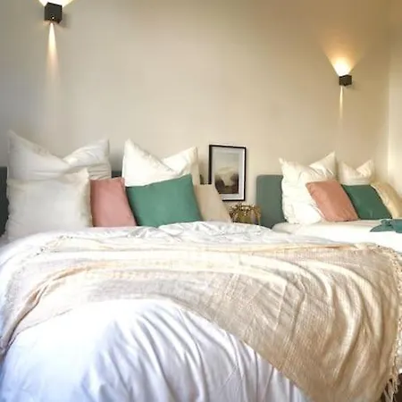 Luxurioeses Haus Im Trendviertel Lägenhet